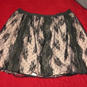 American Eagle lace skirt